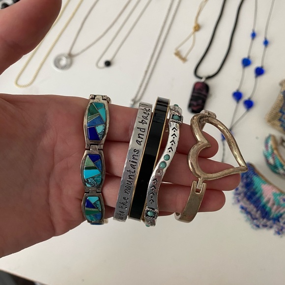 Assortment of Jewelry - Picture 2 of 7